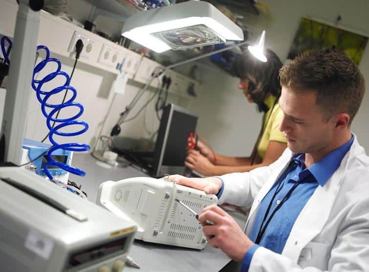 Os erros comuns na gestão de engenharia clínica não informatizada.